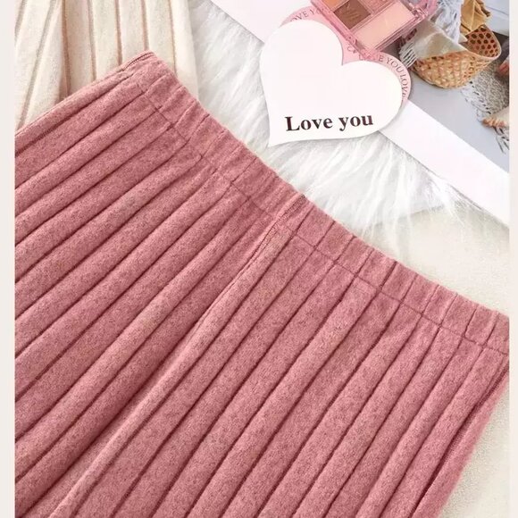 Women's Heart Embroidered All-Season Loungewear/Pajama Set - Picture 10 of 11